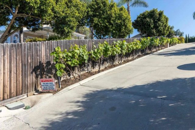 1751 Monte Vista Drive, Vista, CA 92084