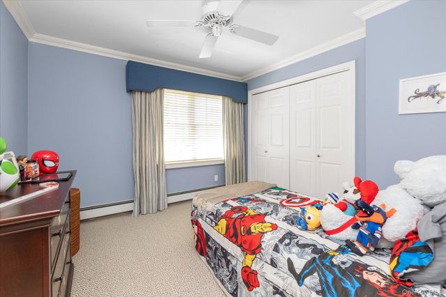 6 Maple Avenue, Locust Valley, NY 11560