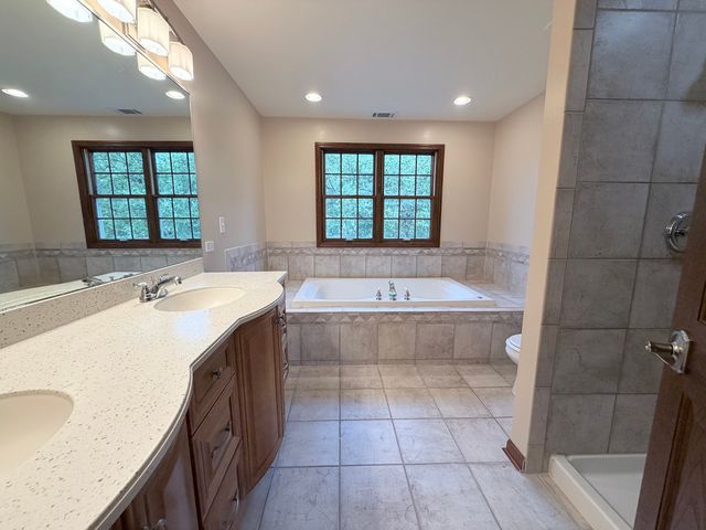 9000 Frances Lane, Orland Park, IL 60462
