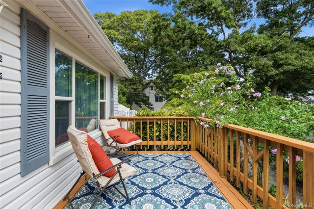 211 Hampton Avenue, Mastic, NY 11950