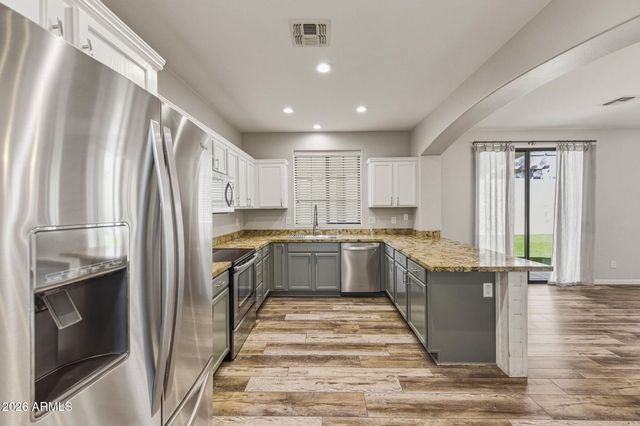 2386 W SLEEPY RANCH Road, Phoenix, AZ 85085