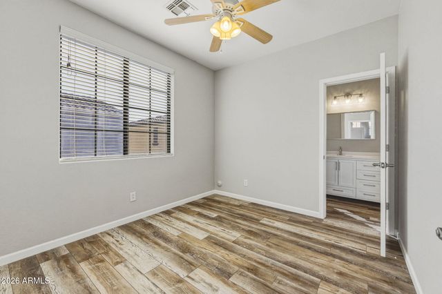 2386 W SLEEPY RANCH Road, Phoenix, AZ 85085