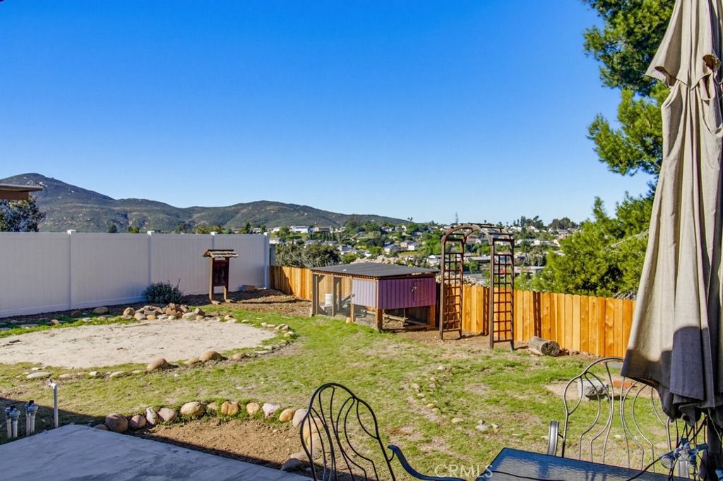 Image 37 of property listing at 6551 Lake Ashmere Court, San Diego, CA 92119