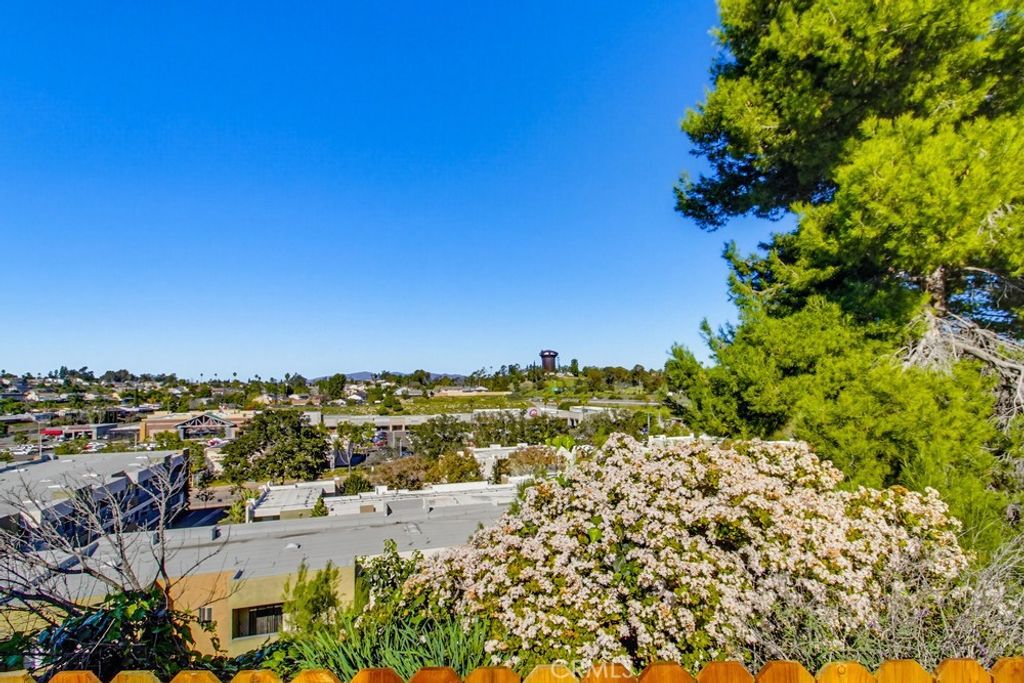 Image 40 of property listing at 6551 Lake Ashmere Court, San Diego, CA 92119