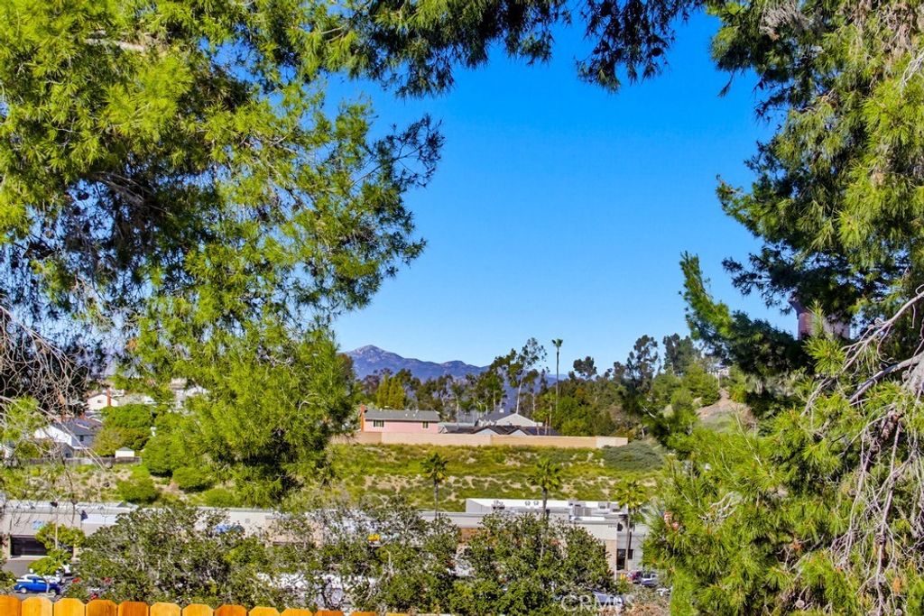 Image 41 of property listing at 6551 Lake Ashmere Court, San Diego, CA 92119