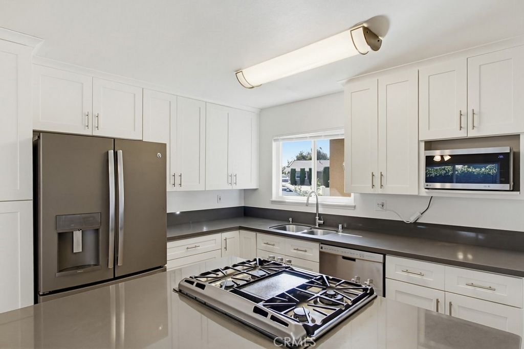 Image 8 of property listing at 6551 Lake Ashmere Court, San Diego, CA 92119