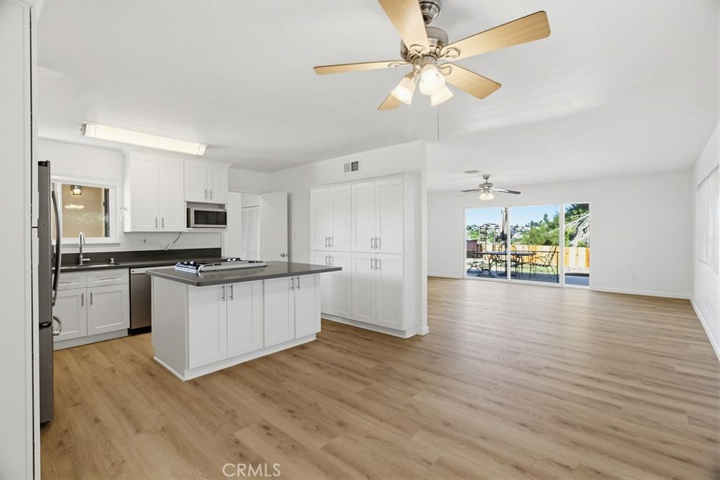 Image 9 of property listing at 6551 Lake Ashmere Court, San Diego, CA 92119