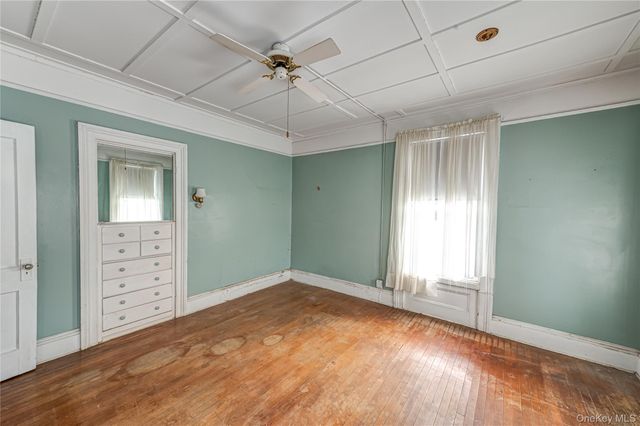 25 Shore Lane, Bay Shore, NY 11706