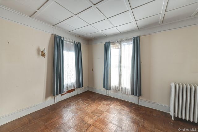 25 Shore Lane, Bay Shore, NY 11706