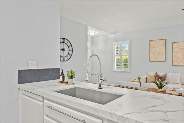 3601 Amethyst Dr, Rocklin, CA 95677
