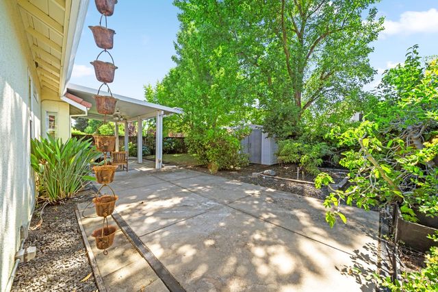 3601 Amethyst Dr, Rocklin, CA 95677