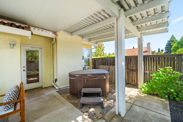 3601 Amethyst Dr, Rocklin, CA 95677