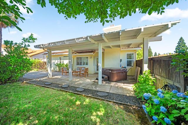 3601 Amethyst Dr, Rocklin, CA 95677