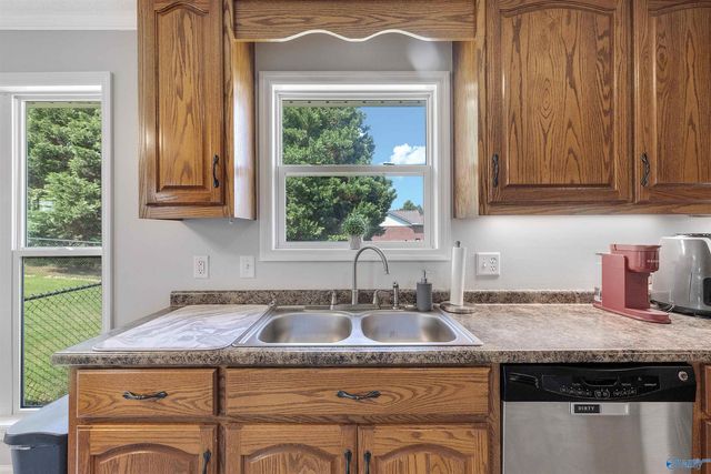 17815 Dement Road, Athens, AL 35611