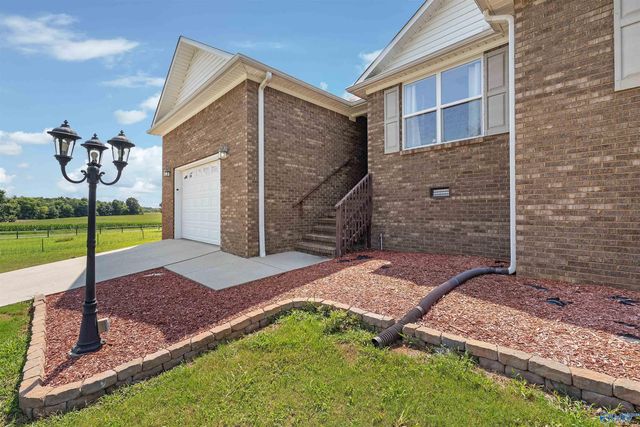 17815 Dement Road, Athens, AL 35611