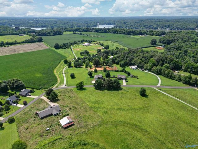 17815 Dement Road, Athens, AL 35611