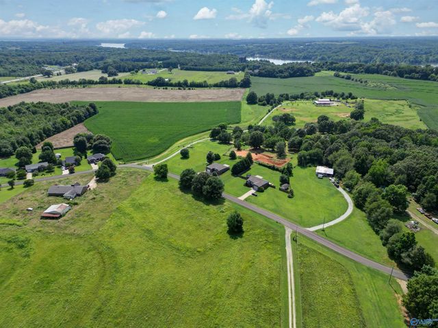 17815 Dement Road, Athens, AL 35611