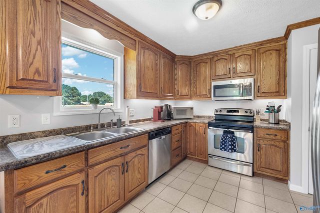 17815 Dement Road, Athens, AL 35611