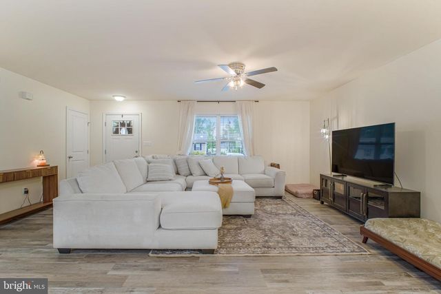 59 RUSTIC LN, Colonial Beach, VA 22443