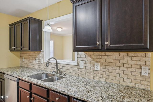 33 Bluestone Drive, Smithfield, NC 27577