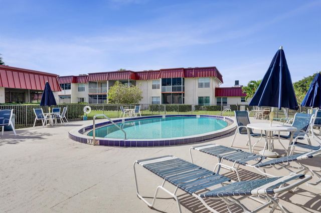 12014 Greenway Circle 206, Royal Palm Beach, FL 33411