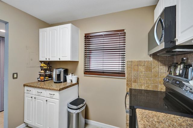 12014 Greenway Circle 206, Royal Palm Beach, FL 33411