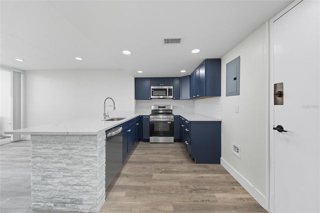 4015 BAYSHORE BOULEVARD 7C, Tampa, FL 33611