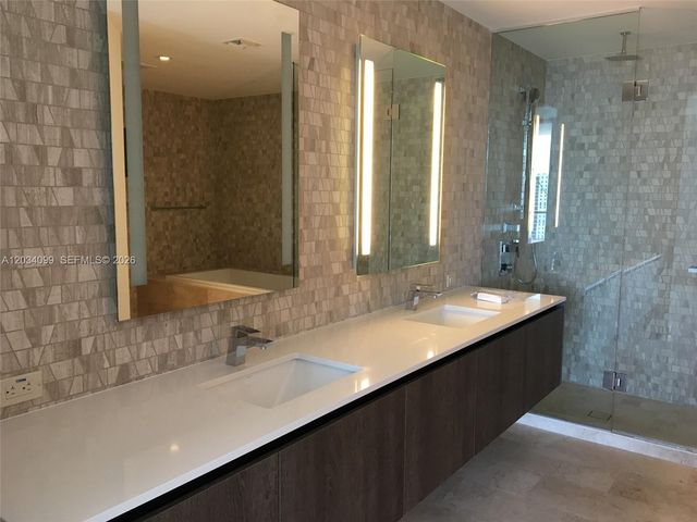68 SE 6th Street 1108, Miami, FL 33131