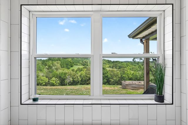 3485 Pinetree Cir, Palmyra, TN 37142
