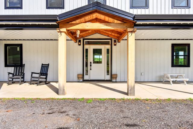 3485 Pinetree Cir, Palmyra, TN 37142