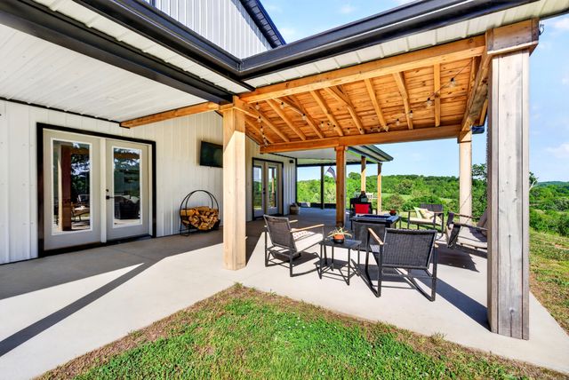 3485 Pinetree Cir, Palmyra, TN 37142