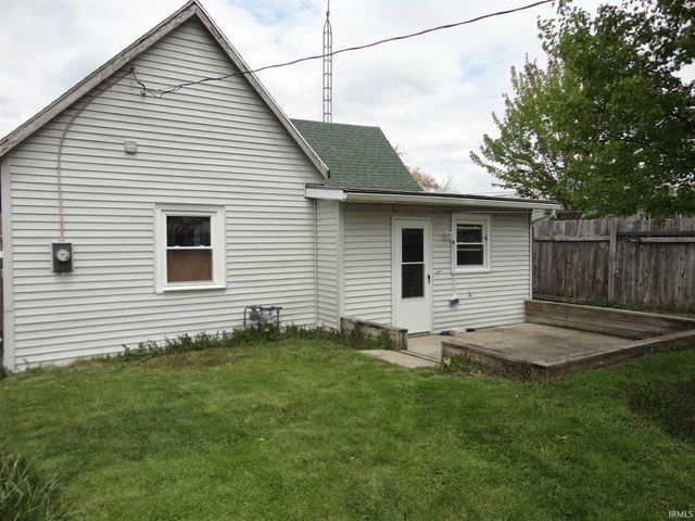 1010 W Warren Street, Mitchell, IN 47446