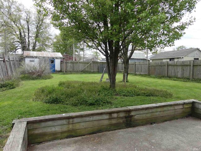 1010 W Warren Street, Mitchell, IN 47446