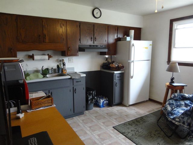 1010 W Warren Street, Mitchell, IN 47446