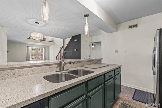 4235 W Pine Boulevard 3, St Louis, MO 63108