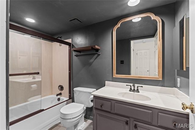 4235 W Pine Boulevard 3, St Louis, MO 63108