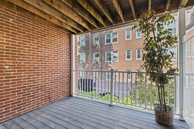 4235 W Pine Boulevard 3, St Louis, MO 63108