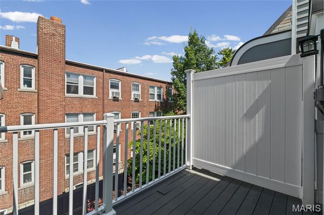 4235 W Pine Boulevard 3, St Louis, MO 63108