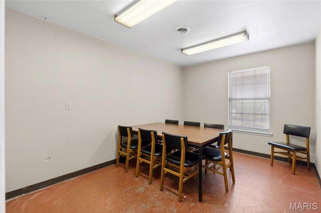 4235 W Pine Boulevard 3, St Louis, MO 63108