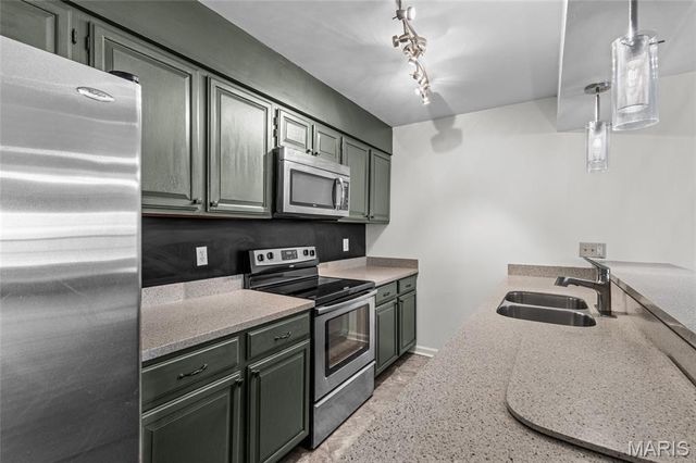 4235 W Pine Boulevard 3, St Louis, MO 63108