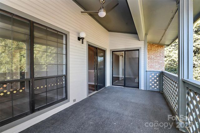 5810 Harris Grove Lane, Charlotte, NC 28212