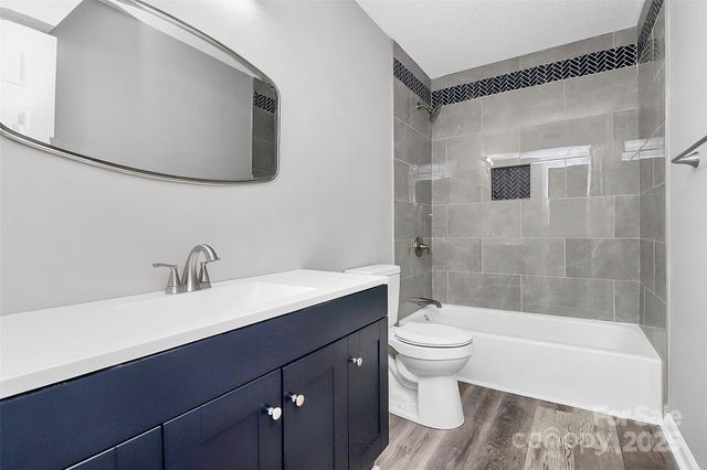 5810 Harris Grove Lane, Charlotte, NC 28212