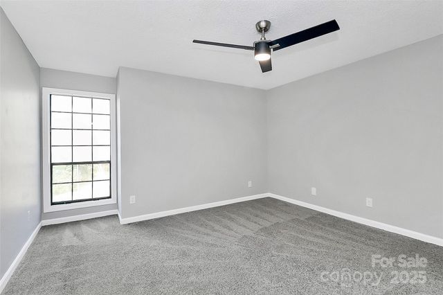 5810 Harris Grove Lane, Charlotte, NC 28212