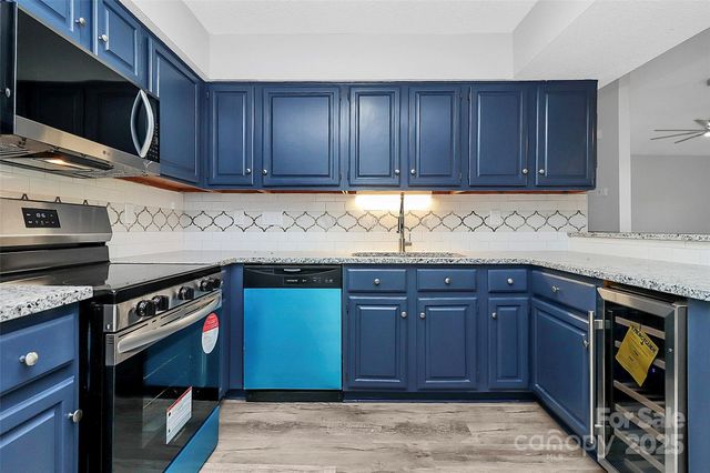 5810 Harris Grove Lane, Charlotte, NC 28212