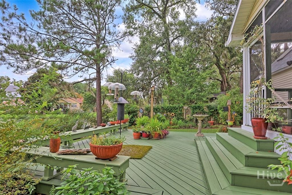 Image 10 of property listing at 511 Pointe South Drive, Savannah, GA 31410