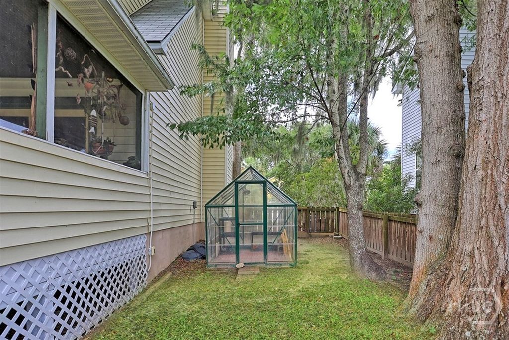 Image 14 of property listing at 511 Pointe South Drive, Savannah, GA 31410