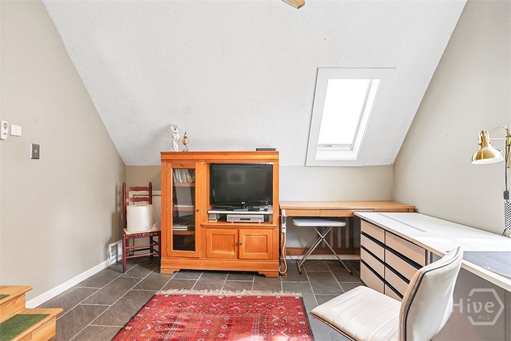 Image 38 of property listing at 511 Pointe South Drive, Savannah, GA 31410