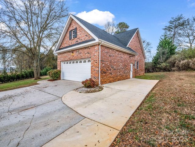 1339 Harvest Moon Way, Shelby, NC 28150