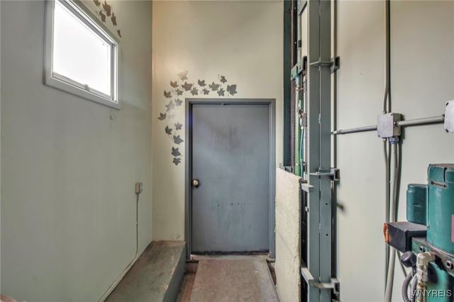 186 East Avenue, Lockport City, NY 14094