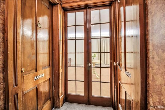 186 East Avenue, Lockport City, NY 14094